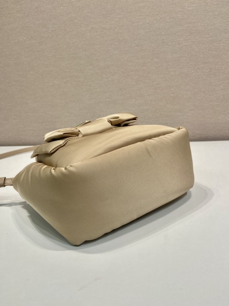 Pra*a bucket bags
